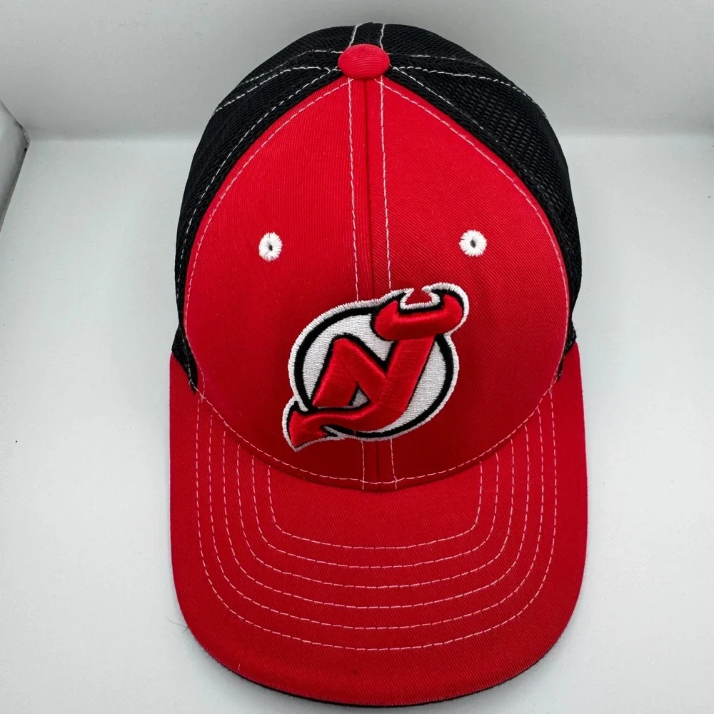 Old Time Hockey New Jersey Devils Hat Mens OSFM Red Black Good NHL Mesh Flexfit